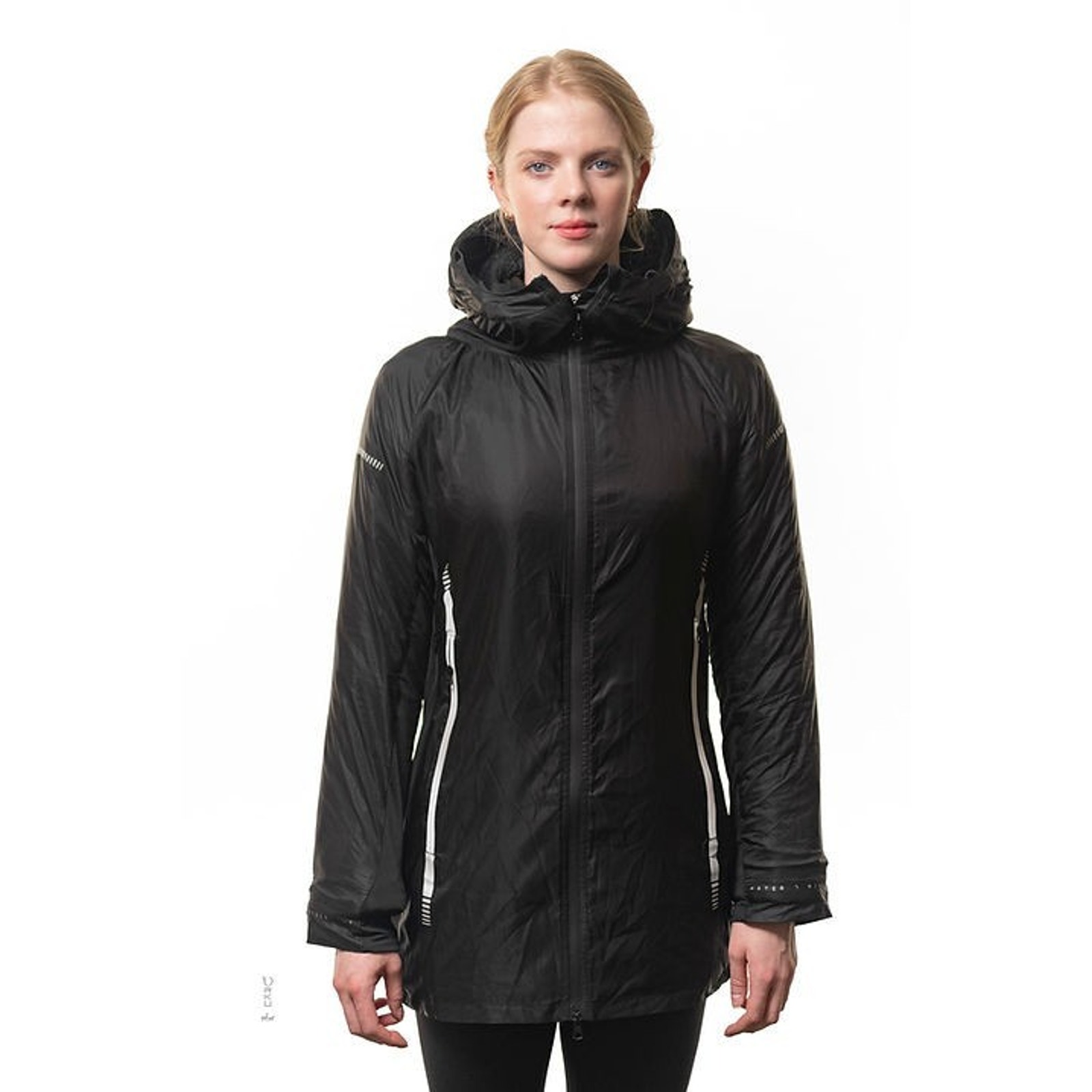 Women’s Urku Storm Breaker Wind Resistant Water Resistant Jacket M/L Canada
